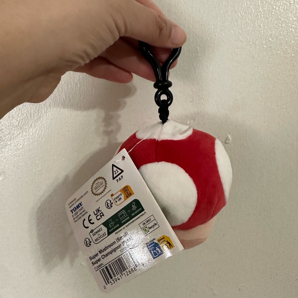 Mario toad Red Mushroom Plush Keychain - Picture 2 of 2